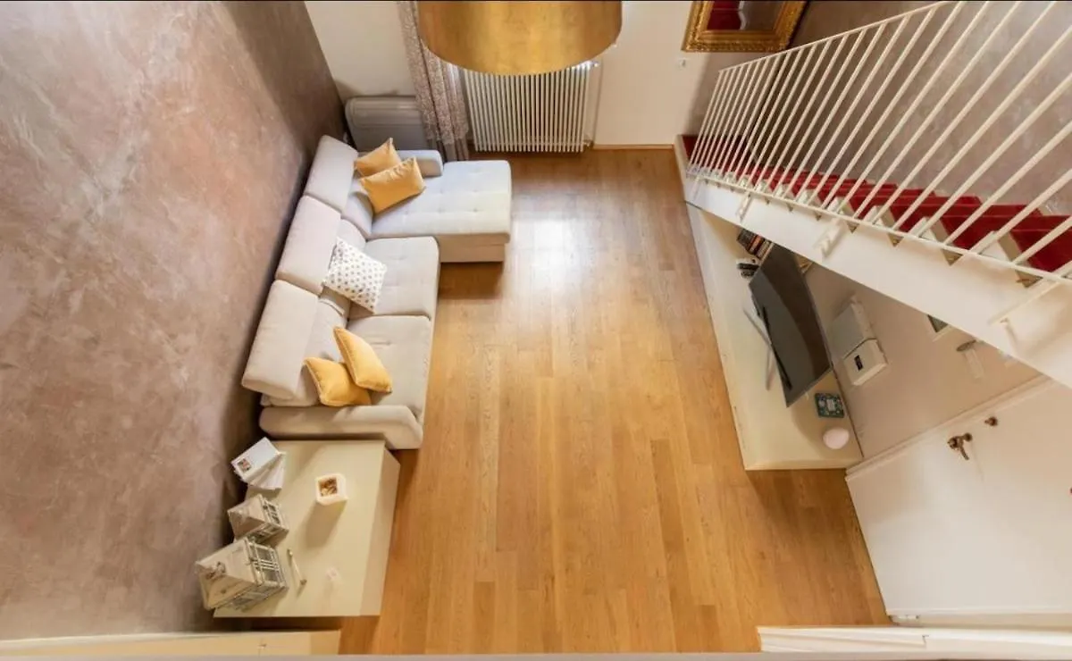 Gold Apartment Viareggio Italy